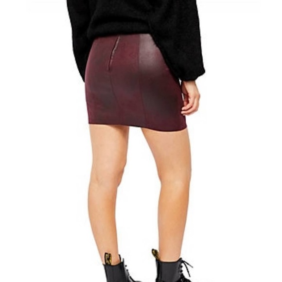 🌸Free People Mini Skirt Dark Red Size Lg NWT - Picture 3 of 3